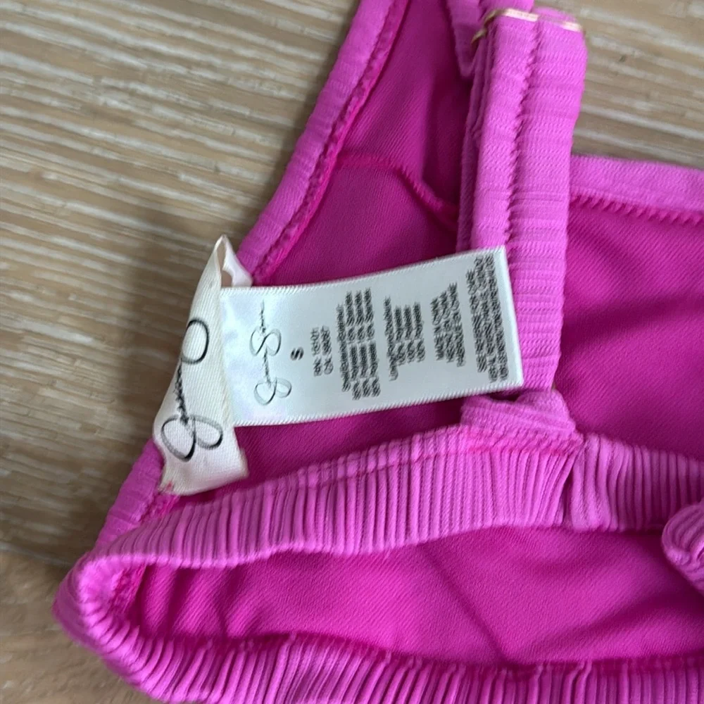 Jessica Simpson pink 2 pc swimsuit in size Small.